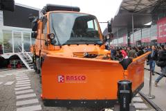 奔馳 Unimog系列 230馬力 4X4 公鐵兩用作業車(型號U400)