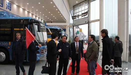 俄羅斯省級領導及企業代表團參觀恒通客車 商用車之家訊