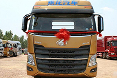 柳汽乘龍H7 6X2 430馬力牽引車